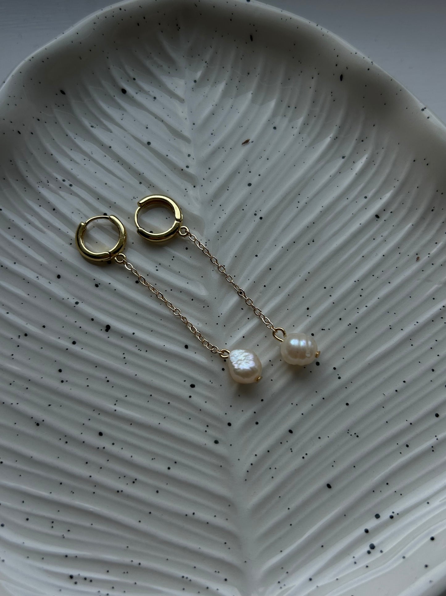 long chained dropped pearl earrings
