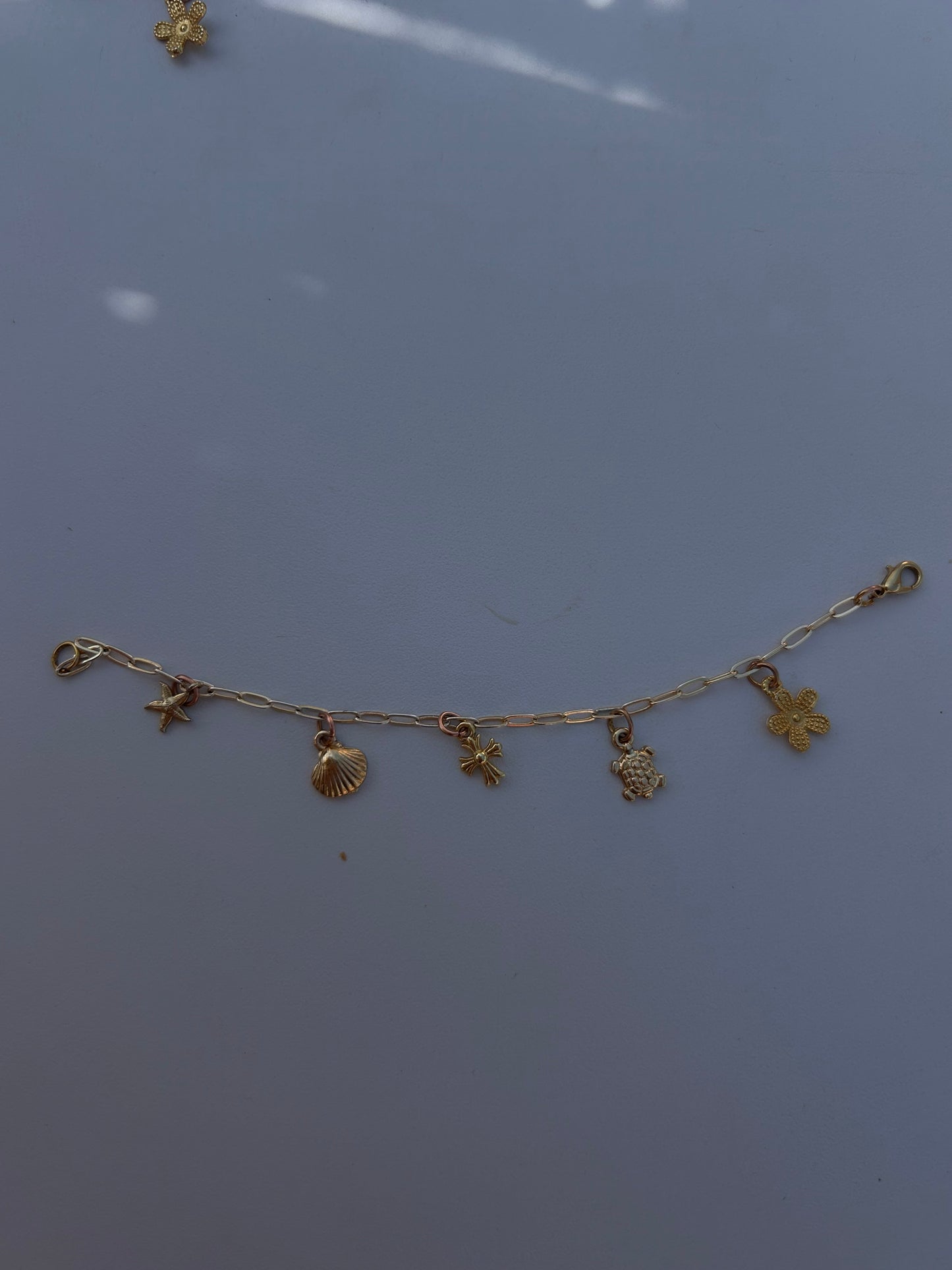gold chunky charm bracelet✨