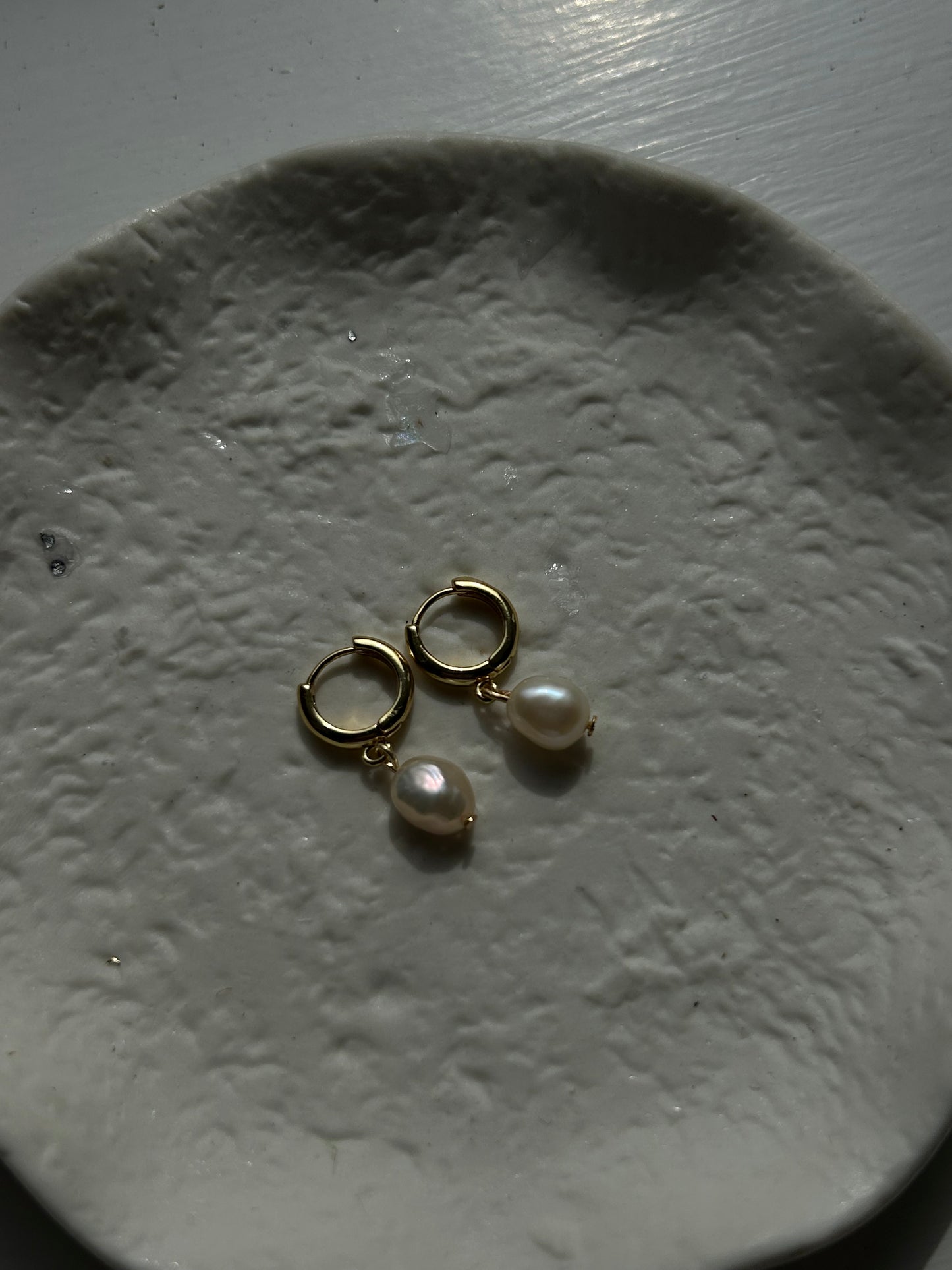 simple dropped pearl hoops