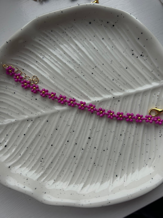 dark pink daisy chain