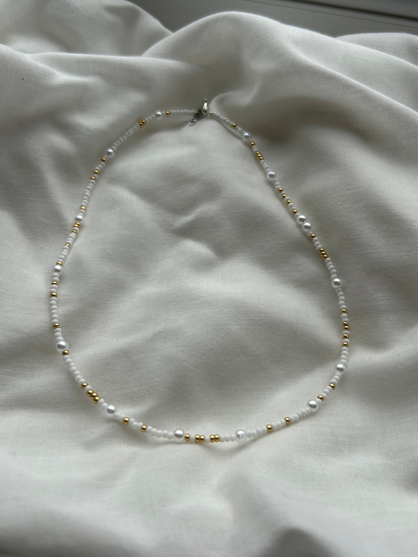 Summer: Pearl, white and gold beaded necklace