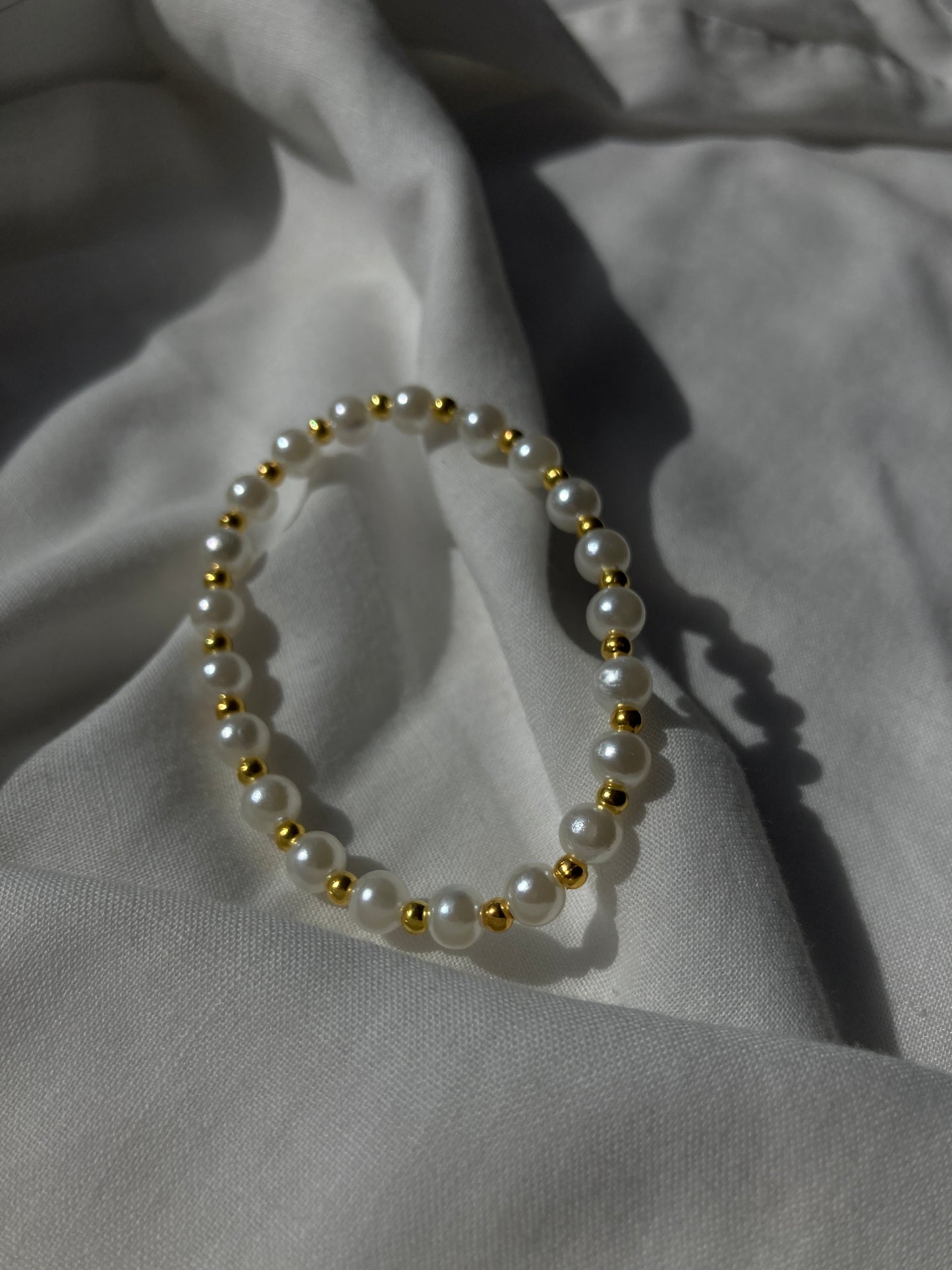 Pearl and Gold Bracelet