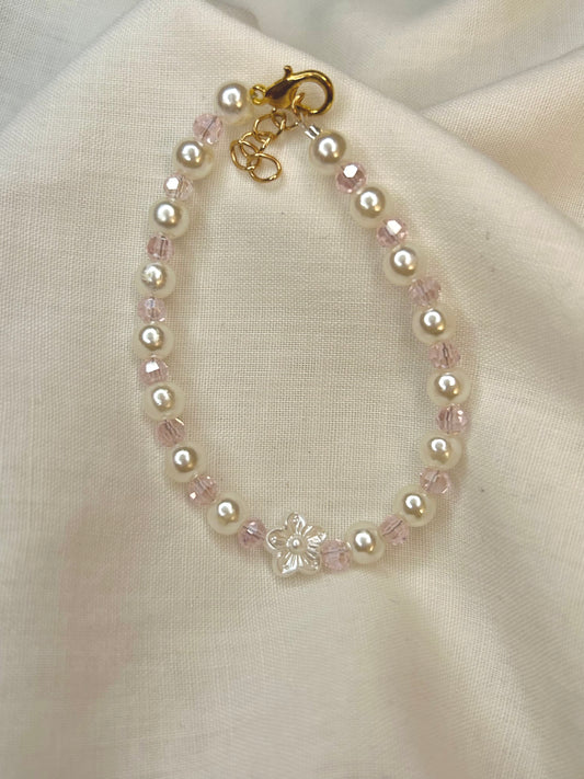 Pearl and pink beaded bracelet