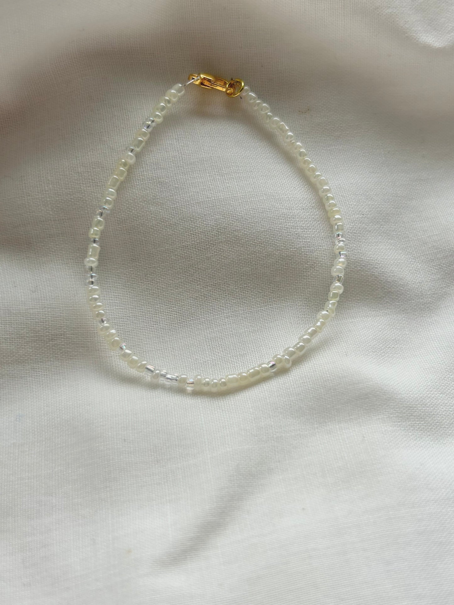 spring💐simple white bracelet