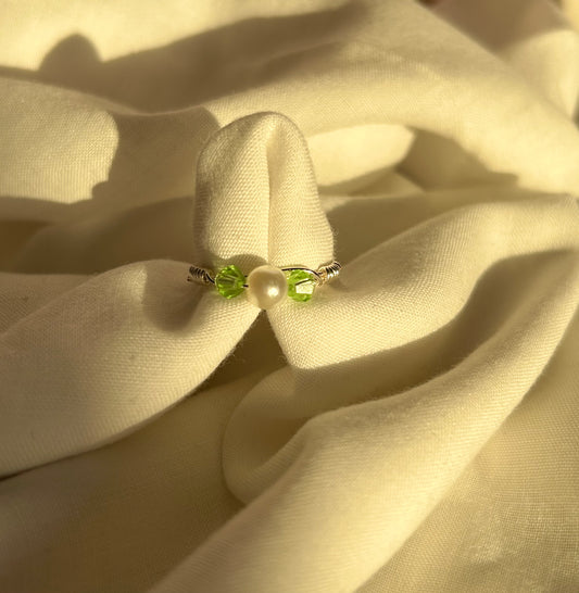 Pearl and green silver ring