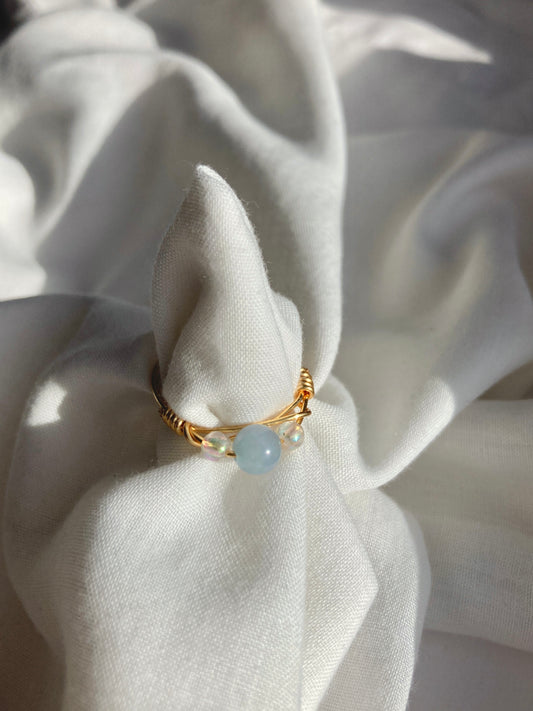 Blue and pearl gold ring